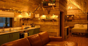 Foxes Den